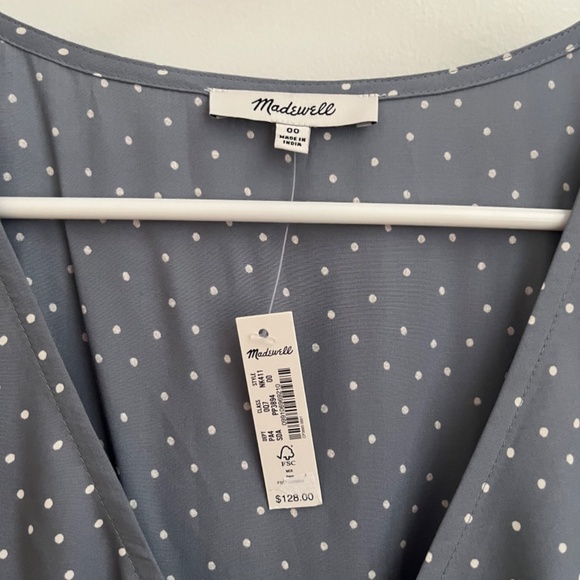 Madewell | Leedra Button-Front Midi Dress in Dot - Picture 4 of 8